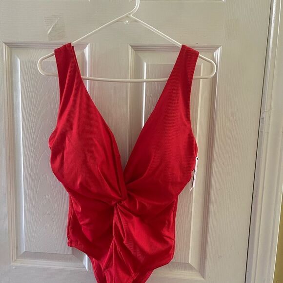 NWT Victoria’s Secret Red one piece Bathing Suit size XL/XG - Picture 2 of 10